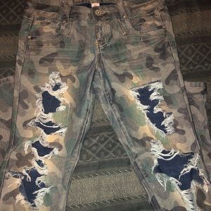 Army colored distressed pants